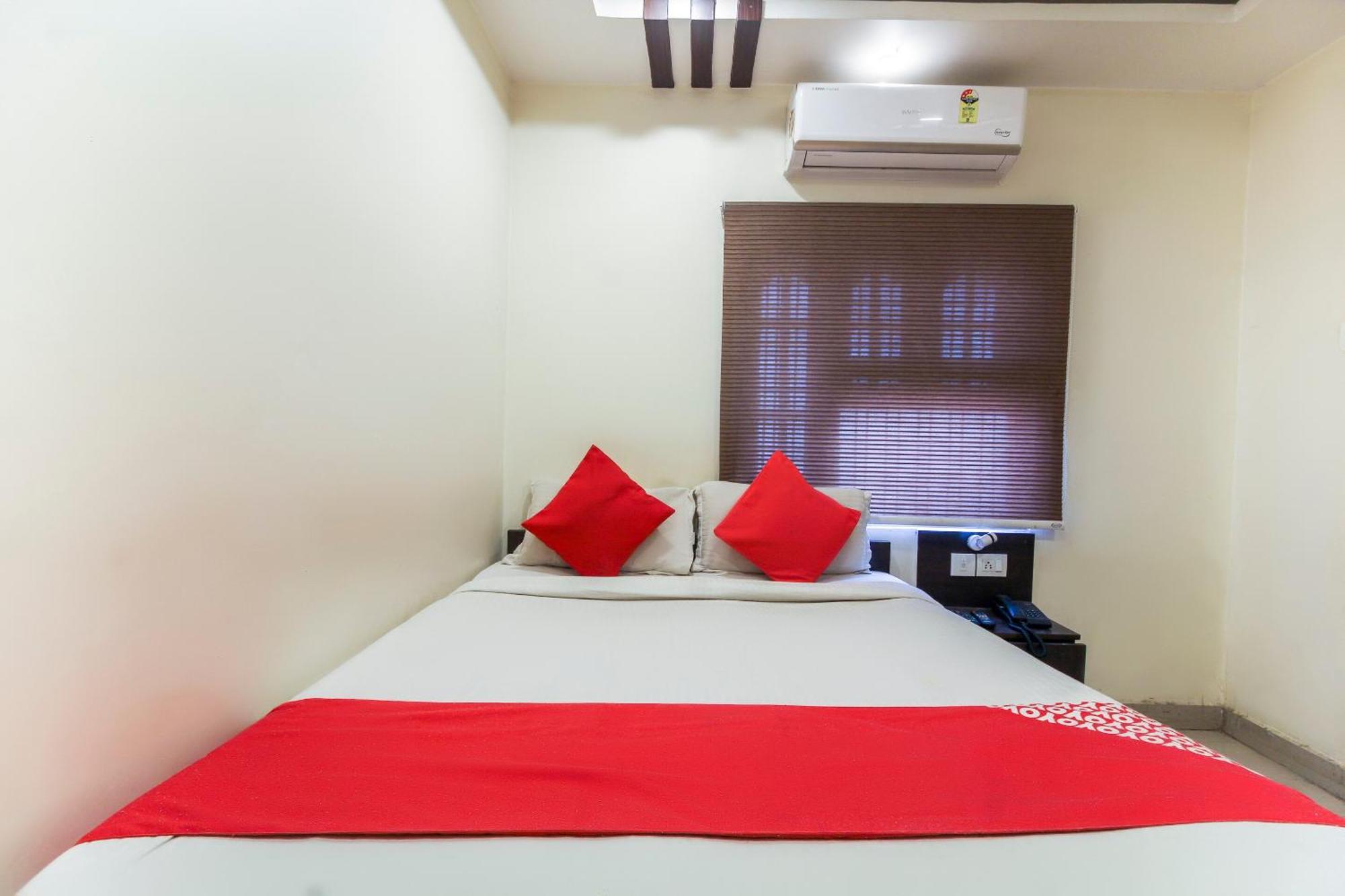 Hotel O Sri Harsha Residency Near Jntu Metro Hyderabad Exteriör bild