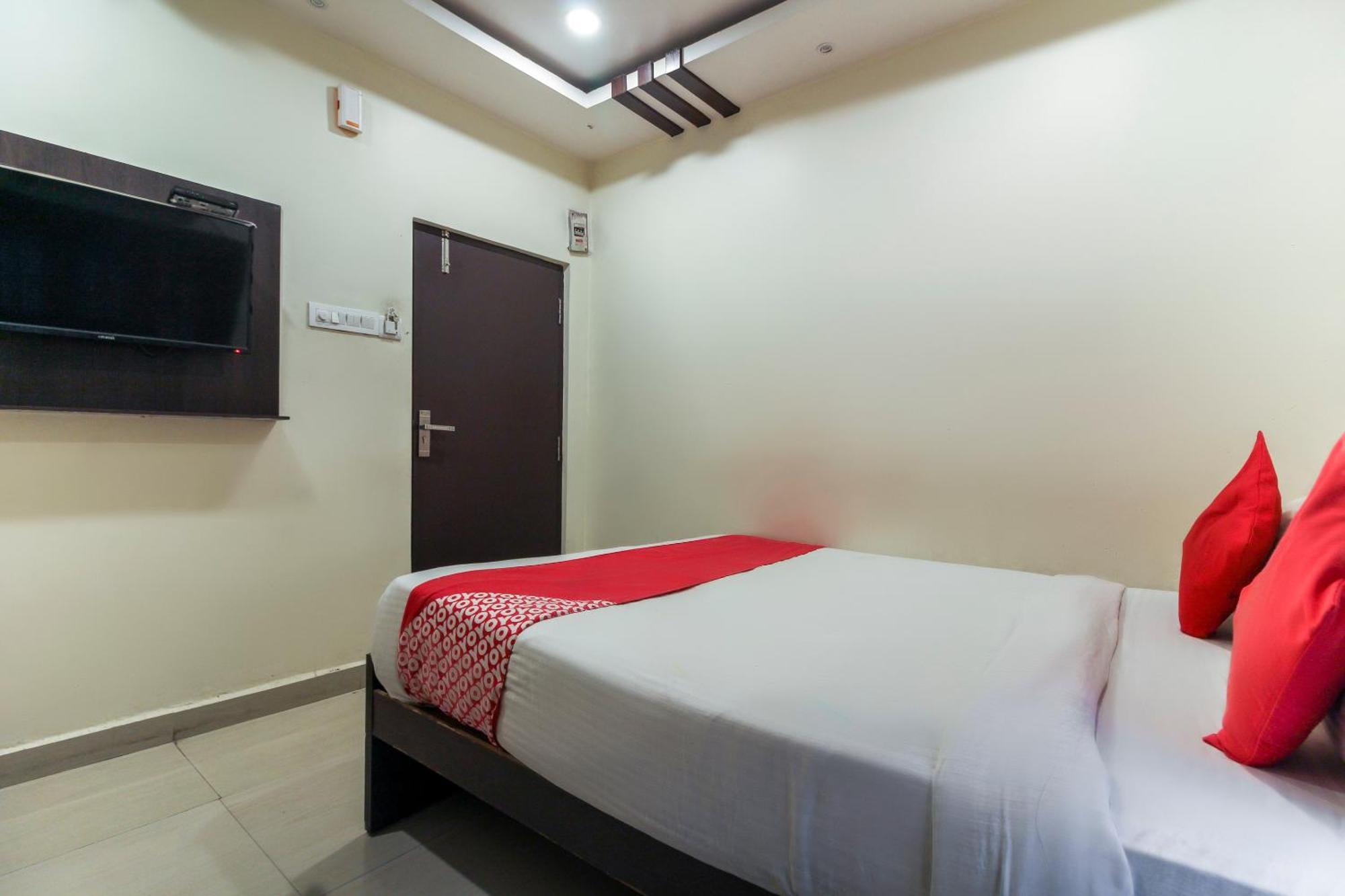 Hotel O Sri Harsha Residency Near Jntu Metro Hyderabad Exteriör bild