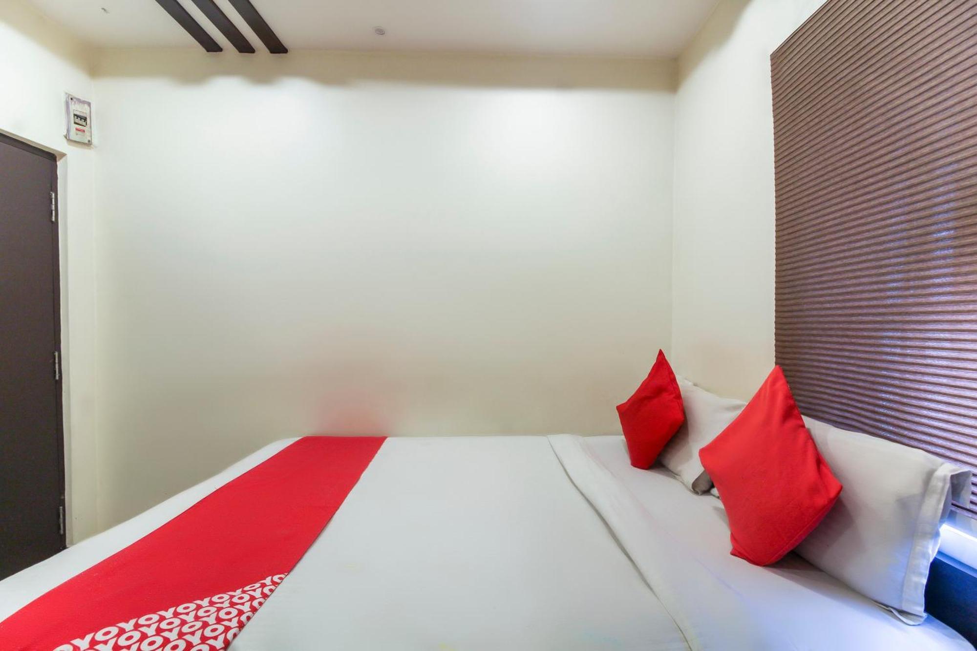 Hotel O Sri Harsha Residency Near Jntu Metro Hyderabad Exteriör bild